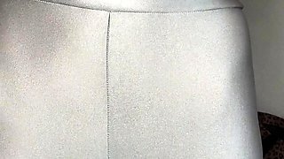 amateur raintree03 flashing ass on live webcam