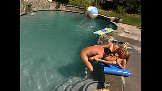 Dayton Rains and Shelbee Myne: Intense Threesome Fuck and Anal Sex by the Pool
