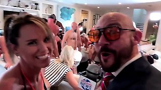 OnlyFans-Lifting The Team Spirit