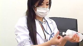 BEAUTIFUL JAPANESE DOCTOR TAKES OFF SURGICAL MASK TO SUCK CENSORED