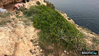 Germans Meet on Vacation to Have a Threesome Outdoors!