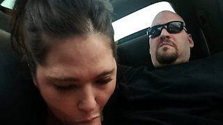 Curvy amateur wife reveals her blowjob abilities in the car
