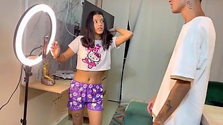 Ayudo A Mi Pequena Hermanastra Con Sus Redes Sociales Acambio Me La Follo With Rae Lil Black