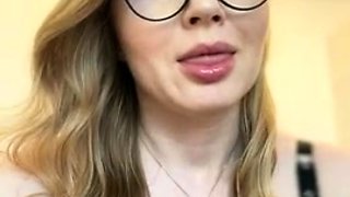 Flashing amateur babe Fae Corbin public masturbate