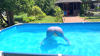 Dildo Fuck and Dildo Blowjob While Holding My Breath Underwater in Pool