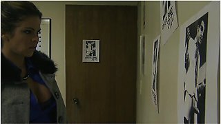 Hunter Bryce Loves Taking Her Nerdy Boyfriends Load