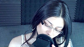 Intense close-up ear licking with newbie Piper ASMR