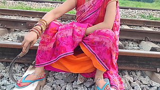 Desi Village Bhabhi Fucking in Field with Lover Boy Outdoor Video