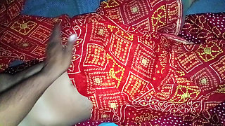Sex in relationships, illicit relationship between father-in-law and daughter-in-law of Desi village, enjoying father-in-law and daughter-in-law's land all night, daughter-in-law in father-in-law's arms all night
