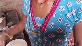 Desi Bhabhi Peeing While Cooking - Hot Indian Stepmom Fingering & Face Fuck