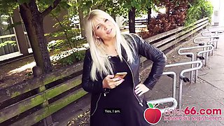 Public Sex: 2 Milfs In The Middle Of Berlin, Germany