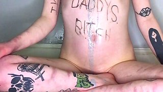 Cute amateur webcam teen girl toying pussy on webcam