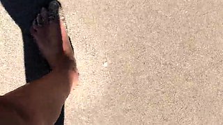 Amateur Foot Fetish Girlfriend Sucks and gives a Footjob