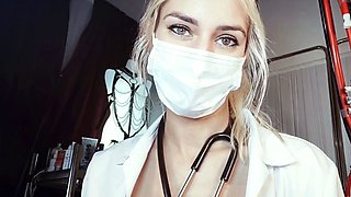 amateur blonde solo webcam