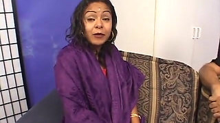 Girls of the Taj Mahal #8, scene #2