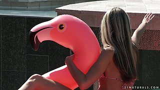 Amazing sexy bikini babe Doris Ivy blows delicious cock in 69 position