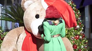 Ebony Mystique Shows Off Her Huge Tits in Public Part 2 - Unscripted Fun