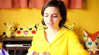 Brunette Solo Webcam Masturbation