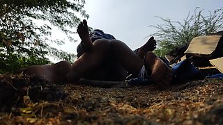 Desi Aunty Outdoor Sex