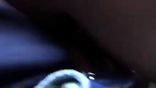 Deutsche Amateure geben Gruppen-Blowjob im Bus