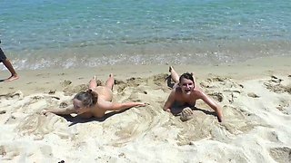 Sexdate amateurs at the public beach 1