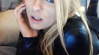 Pretty Hot Blonde Cam Babe Masturbate Solo on Cam