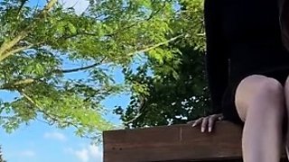 Public amateur fucked outdoors before cumshot