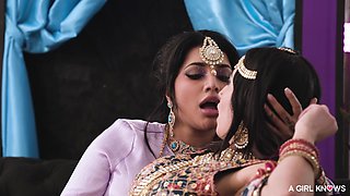 Aaliyah Yasin's Fiery Charm Sparks Passion in Bollywood Heat