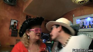 Funny party with horny guys and fat chicks