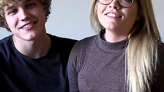 Young teen loves to keep fucking all the time