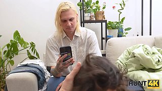 Hunt4k. plumper 18-year-old cheats for cash