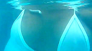 Indian Desi Couple Hot Moments at Hotel Swimming Pool