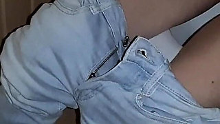 I Heard Moans From the Toilet and Spied on My Stepsister