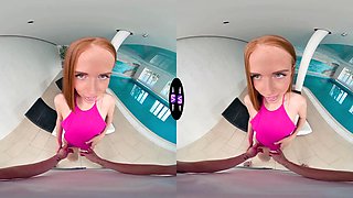 Horny Holly Molly tempts stranger at luxury motel pool - teenmegaworld