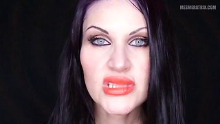 MILF Rough Lesbian Close-Up