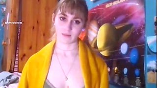Hot Omegle Girl masturbates with Stranger