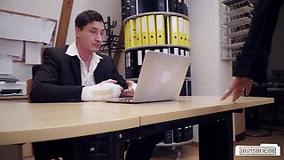 Roxxy X's Blonde Charm Offers Passionate Help in Office