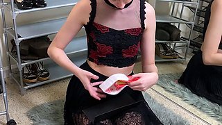 Sexy hottie Anetta Keys enjoys a solo toy masturbation