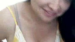 Tetas pequeñas coño peludo