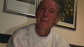 Mature Lady From Germany Got to Play with Old Cock