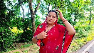Hotty_ragini's Horny Desi Bhabhi Gets Creampie Fuck in Jungle After Lift – Hindi Sex Video