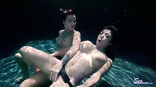 Rubbing Right ft. Evelin Stone  Vivianna Mulino: Licking, Xnxx  Asian Porn