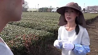 I Picked-Up An Erotic Looking Old Lady Who Works Hard On The Field To Keep Up With That Body. -5