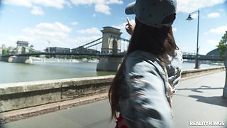 Perverted bimbo Amirah Adara X-rated video