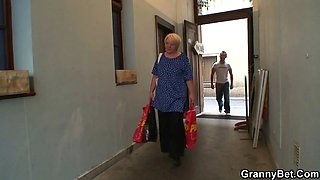 Picked up blonde grandma gets fucked from behind