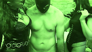 Bathtube whipping 715