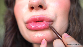 Pillow-soft Glitter Lipgloss Deep Kiss