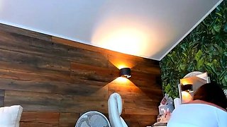 Big boobed Memphis Monroe masturbates in stocking