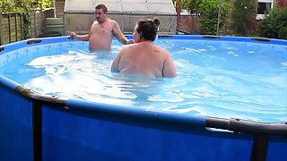 Having Fun in the Swimming Pool with BBW