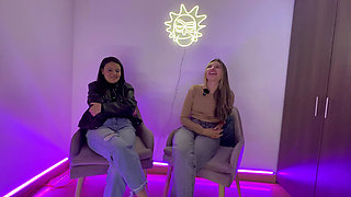 Conociendo a Scarlett and Chanel